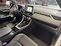 Toyota RAV4 2.5 Plug-in Hybrid AWD Bi-Tone Plus trekhaak / panoramadak / 360 monitor / stuurverwarming / JBL-audio / meest complete uitvoering / 10 jaar Toyota garantie-programma / Toyota pechhulppas / rijklaarprijs incl. garantie en onderhoud
