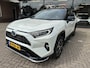 Toyota RAV4 2.5 Plug-in Hybrid AWD Bi-Tone Plus trekhaak / panoramadak / 360 monitor / stuurverwarming / JBL-audio / meest complete uitvoering / 10 jaar Toyota garantie-programma / Toyota pechhulppas / rijklaarprijs incl. garantie en onderhoud