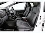 Toyota Yaris 1.5 Hybrid Launch Edition | Trekhaak | Dodehoek detectie | Head-up display | Stoelverwarming | Apple Carplay / Android Auto | Parkeersensoren voor/achter | 17 inch