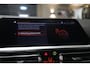 BMW 3-Serie 330i High Executive PANO/CARPLAY/SFEER/HK/HUD/VOL