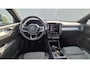 Volvo XC40 1.5 T4 Phev Core Bright Park assist pack - Camera achter - Model jaar 2023 - Climate - Keyless - PDC voor en achter - 18" Wielen - R7C000 Interieur – Full led koplampen – Donkere hemel - Telefoon lader - Elektrisch bedienbare achterklep met sensorsturing