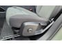 Volvo XC40 1.5 T4 Phev Core Bright Park assist pack - Camera achter - Model jaar 2023 - Climate - Keyless - PDC voor en achter - 18" Wielen - R7C000 Interieur – Full led koplampen – Donkere hemel - Telefoon lader - Elektrisch bedienbare achterklep met sensorsturing