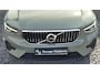 Volvo XC40 1.5 T4 Phev Core Bright Park assist pack - Camera achter - Model jaar 2023 - Climate - Keyless - PDC voor en achter - 18" Wielen - R7C000 Interieur – Full led koplampen – Donkere hemel - Telefoon lader - Elektrisch bedienbare achterklep met sensorsturing