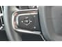 Volvo XC40 1.5 T4 Phev Core Bright Park assist pack - Camera achter - Model jaar 2023 - Climate - Keyless - PDC voor en achter - 18" Wielen - R7C000 Interieur – Full led koplampen – Donkere hemel - Telefoon lader - Elektrisch bedienbare achterklep met sensorsturing