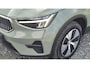 Volvo XC40 1.5 T4 Phev Core Bright Park assist pack - Camera achter - Model jaar 2023 - Climate - Keyless - PDC voor en achter - 18" Wielen - R7C000 Interieur – Full led koplampen – Donkere hemel - Telefoon lader - Elektrisch bedienbare achterklep met sensorsturing