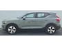 Volvo XC40 1.5 T4 Phev Core Bright Park assist pack - Camera achter - Model jaar 2023 - Climate - Keyless - PDC voor en achter - 18" Wielen - R7C000 Interieur – Full led koplampen – Donkere hemel - Telefoon lader - Elektrisch bedienbare achterklep met sensorsturing