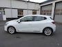 Renault Clio 1.0 TCe Intens Automatische airco, navigatie, cruise controle, parkeersensoren, licht metalen velgen, enz.