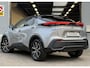 Toyota C-HR / C-HR+ 1.8 Hybrid 140 Dynamic l Bi-Tone l Navi Groot l LED High l Cruise Adaptive l Electrische Klep l Camera