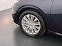 Peugeot 208 Allure 82pk | Navigatie | Automatische airco | Parkeersensoren achter | Cruise control | Lichtmetalen velgen | Apple Carplay en Android auto