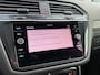 Volkswagen Tiguan 1.4 TSI eHybrid R-Line Business+ | SOH 97% | 245PK | Dynamische knipperlichten