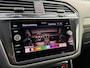 Volkswagen Tiguan 1.4 TSI eHybrid R-Line Business+ | SOH 97% | 245PK | Dynamische knipperlichten
