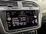Volkswagen Tiguan 1.4 TSI eHybrid R-Line Business+ | SOH 97% | 245PK | Dynamische knipperlichten