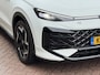 Volkswagen T-Roc 1.5 eTsi R-Line First Edition Automaat | Adaptieve Cruise Control | Achteruitrijcamera | Navigatie |