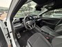 Volkswagen T-Roc 1.5 eTsi R-Line First Edition Automaat | Adaptieve Cruise Control | Achteruitrijcamera | Navigatie |