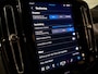 Volvo EX40 Single Motor Extended Range Ultra Black Ed. 82 kWh | Vol! | 100% SoH | Trekhaak | Schuifdak | 360° Camera | Harman Kardon | Pixel LED koplampen meesturend | Adaptieve Cruise Control | Bestuurdersstoel elektrisch geheugen | Stoel en Stuurwielverwarming | 20 Inch | Passagiersstoel elektrisch | Microtech / alcantara bekleding | Zitting verlenging voorstoelen | Pilot Assist | BLIS Dode Hoek Detectie | Warmtepomp | Google Infotainment | Keyless Drive | Verlichtingspack 2 | Parkeersensoren voor+achter | Privacy Glass | Elektrisch bedienbare achterklep | Breedstralers in voorbumper | Alarm Klasse III | Draadloos telefoon opladen | DAB Radio | Apple Carplay/Android Auto | Volvo On Call met mobiele App functie | Onyx Black Metallic |