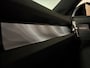 Volvo EX40 Single Motor Extended Range Ultra Black Ed. 82 kWh | Vol! | 100% SoH | Trekhaak | Schuifdak | 360° Camera | Harman Kardon | Pixel LED koplampen meesturend | Adaptieve Cruise Control | Bestuurdersstoel elektrisch geheugen | Stoel en Stuurwielverwarming | 20 Inch | Passagiersstoel elektrisch | Microtech / alcantara bekleding | Zitting verlenging voorstoelen | Pilot Assist | BLIS Dode Hoek Detectie | Warmtepomp | Google Infotainment | Keyless Drive | Verlichtingspack 2 | Parkeersensoren voor+achter | Privacy Glass | Elektrisch bedienbare achterklep | Breedstralers in voorbumper | Alarm Klasse III | Draadloos telefoon opladen | DAB Radio | Apple Carplay/Android Auto | Volvo On Call met mobiele App functie | Onyx Black Metallic |