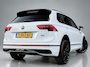 Volkswagen Tiguan 1.5 TSI R-Line Business+ 150 pk AUT. | panoramadak | black style | trekhaak | virtual cockpit | navigatie | IQ light