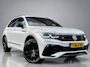 Volkswagen Tiguan 1.5 TSI R-Line Business+ 150 pk AUT. | panoramadak | black style | trekhaak | virtual cockpit | navigatie | IQ light