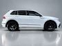 Volkswagen Tiguan 1.5 TSI R-Line Business+ 150 pk AUT. | panoramadak | black style | trekhaak | virtual cockpit | navigatie | IQ light