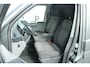 Volkswagen Transporter 2.0 TDI 150pk DSG L2H1 28 Bulli | Adaptieve Cruise Control | LED Koplampen | Trekhaak | 20' Velgen | Navigatie | App Connect