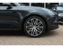 Porsche Macan 2.0 T / Trekhaak / Panoramadak / Camera / Luchtvering / Keyless / 21'' / Adaptieve Stoelen / Sportchrono / CarPlay / Stoel+Stuurverwarming / Dodehoek / DAB / ACC