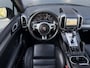 Porsche Cayenne 4.8 Turbo Pano - GTS Stoelen - Alcantara Hemel - Leder Dashboard