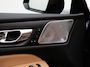 Volvo V60 T6 PLUG-IN HYBRID ULTRA DARK B&W AUDIO SCHUIFDAK MASSAGE 360GR CAM