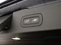 Volvo V60 T6 PLUG-IN HYBRID ULTRA DARK B&W AUDIO SCHUIFDAK MASSAGE 360GR CAM