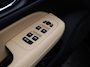 Volvo V60 T6 PLUG-IN HYBRID ULTRA BRIGHT B&W AUDIO SCHUIFDAK MASSAGE 360GR CAM