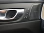 Volvo XC60 T6 AWD Ultra Dark | Luchtvering | Trekhaak | 360° Camera |