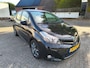 Toyota Yaris 1.3 VVT-i Dynamic zeer complete yaris met cruise controle,navigatie en achteruitrijcamera!