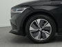 Skoda Enyaq iV 80 Loft 204 pk | Trekhaak | Led Matrix | ACC | Head Up | Voorstoelen met Geheugen | Navigatie | SmartLink | Stoelverwarming | Elektrische Klep | Camera |