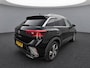 Volkswagen T-Roc 1.5 TSI R-Line Business+ / Digitaal dashboard / Navigatie / App connect / Camera / Parkeersensoren V+A /
