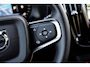 Volvo XC40 2.0 B3 Plus Black Edition | Adaptieve Cruise Control | 20" Velgen | Harman Kardon Audio | Stoel-/Stuurverwarming | Dodehoek Detectie | Parkeercamera | Nubuck Bekleding | Apple CarPlay |