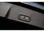 Volvo XC40 2.0 B3 Plus Black Edition | Adaptieve Cruise Control | 20" Velgen | Harman Kardon Audio | Stoel-/Stuurverwarming | Dodehoek Detectie | Parkeercamera | Nubuck Bekleding | Apple CarPlay |