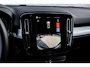 Volvo XC40 2.0 B3 Plus Black Edition | Adaptieve Cruise Control | 20" Velgen | Harman Kardon Audio | Stoel-/Stuurverwarming | Dodehoek Detectie | Parkeercamera | Nubuck Bekleding | Apple CarPlay |