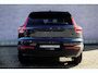 Volvo XC40 2.0 B3 Plus Black Edition | Adaptieve Cruise Control | 20" Velgen | Harman Kardon Audio | Stoel-/Stuurverwarming | Dodehoek Detectie | Parkeercamera | Nubuck Bekleding | Apple CarPlay |