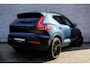 Volvo XC40 2.0 B3 Plus Black Edition | Adaptieve Cruise Control | 20" Velgen | Harman Kardon Audio | Stoel-/Stuurverwarming | Dodehoek Detectie | Parkeercamera | Nubuck Bekleding | Apple CarPlay |