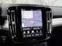 Volvo XC40 2.0 B3 Plus Black Edition | Adaptieve Cruise Control | 20" Velgen | Harman Kardon Audio | Stoel-/Stuurverwarming | Dodehoek Detectie | Parkeercamera | Nubuck Bekleding | Apple CarPlay |