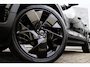 Volvo XC40 2.0 B3 Plus Black Edition | Adaptieve Cruise Control | Trekhaak | 20" Velgen | Pixel LED Koplampen | Harman Kardon Audio | Stoel-/Stuurverwarming | Dodehoek Detectie | 360° Parkeercamera | Nubuck Bekleding | Apple CarPlay |