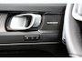 Volvo XC40 2.0 B3 Plus Black Edition | Adaptieve Cruise Control | Trekhaak | 20" Velgen | Pixel LED Koplampen | Harman Kardon Audio | Stoel-/Stuurverwarming | Dodehoek Detectie | 360° Parkeercamera | Nubuck Bekleding | Apple CarPlay |