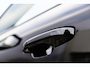 Volvo XC40 2.0 B3 Plus Black Edition | Adaptieve Cruise Control | Trekhaak | 20" Velgen | Pixel LED Koplampen | Harman Kardon Audio | Stoel-/Stuurverwarming | Dodehoek Detectie | 360° Parkeercamera | Nubuck Bekleding | Apple CarPlay |