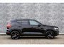 Volvo XC40 2.0 B3 Plus Black Edition | Adaptieve Cruise Control | Trekhaak | 20" Velgen | Pixel LED Koplampen | Harman Kardon Audio | Stoel-/Stuurverwarming | Dodehoek Detectie | 360° Parkeercamera | Nubuck Bekleding | Apple CarPlay |