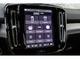 Volvo XC40 2.0 B3 Plus Black Edition | Adaptieve Cruise Control | Trekhaak | 20" Velgen | Pixel LED Koplampen | Harman Kardon Audio | Stoel-/Stuurverwarming | Dodehoek Detectie | 360° Parkeercamera | Nubuck Bekleding | Apple CarPlay |