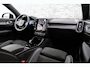 Volvo XC40 2.0 B3 Plus Black Edition | Adaptieve Cruise Control | Trekhaak | 20" Velgen | Pixel LED Koplampen | Harman Kardon Audio | Stoel-/Stuurverwarming | Dodehoek Detectie | 360° Parkeercamera | Nubuck Bekleding | Apple CarPlay |