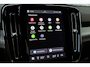 Volvo XC40 2.0 B3 Plus Black Edition | Adaptieve Cruise Control | Trekhaak | 20" Velgen | Pixel LED Koplampen | Harman Kardon Audio | Stoel-/Stuurverwarming | Dodehoek Detectie | 360° Parkeercamera | Nubuck Bekleding | Apple CarPlay |