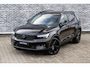 Volvo XC40 2.0 B3 Plus Black Edition | Adaptieve Cruise Control | Trekhaak | 20" Velgen | Pixel LED Koplampen | Harman Kardon Audio | Stoel-/Stuurverwarming | Dodehoek Detectie | 360° Parkeercamera | Nubuck Bekleding | Apple CarPlay |
