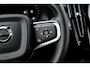 Volvo XC40 2.0 B3 Plus Black Edition | Adaptieve Cruise Control | 20" Velgen | Harman Kardon Audio | Stoel-/Stuurverwarming | Dodehoek Detectie | Parkeercamera | Nubuck Bekleding | Apple CarPlay |