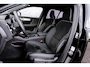 Volvo XC40 2.0 B3 Plus Black Edition | Adaptieve Cruise Control | 20" Velgen | Harman Kardon Audio | Stoel-/Stuurverwarming | Dodehoek Detectie | Parkeercamera | Nubuck Bekleding | Apple CarPlay |