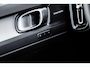 Volvo XC40 2.0 B3 Plus Black Edition | Adaptieve Cruise Control | 20" Velgen | Harman Kardon Audio | Stoel-/Stuurverwarming | Dodehoek Detectie | Parkeercamera | Nubuck Bekleding | Apple CarPlay |